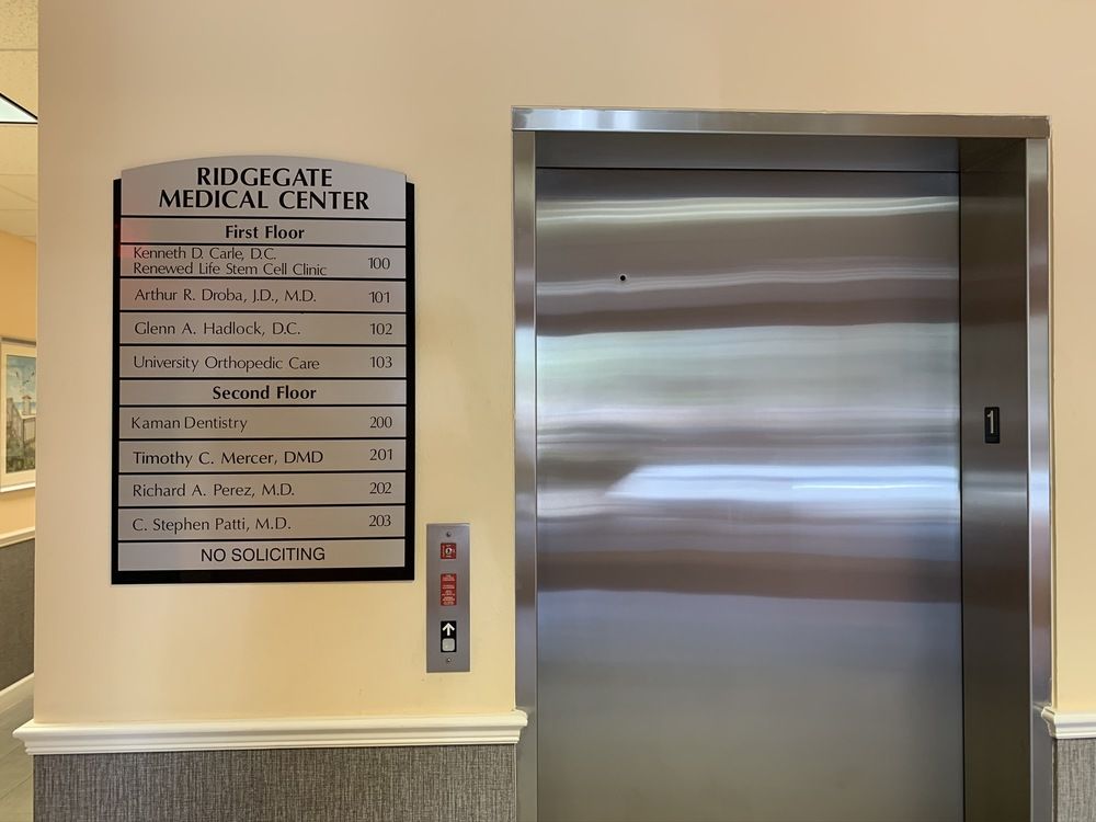 Ridgegate Medical Center: 5664 Bee Ridge Rd, Sarasota, FL 34233